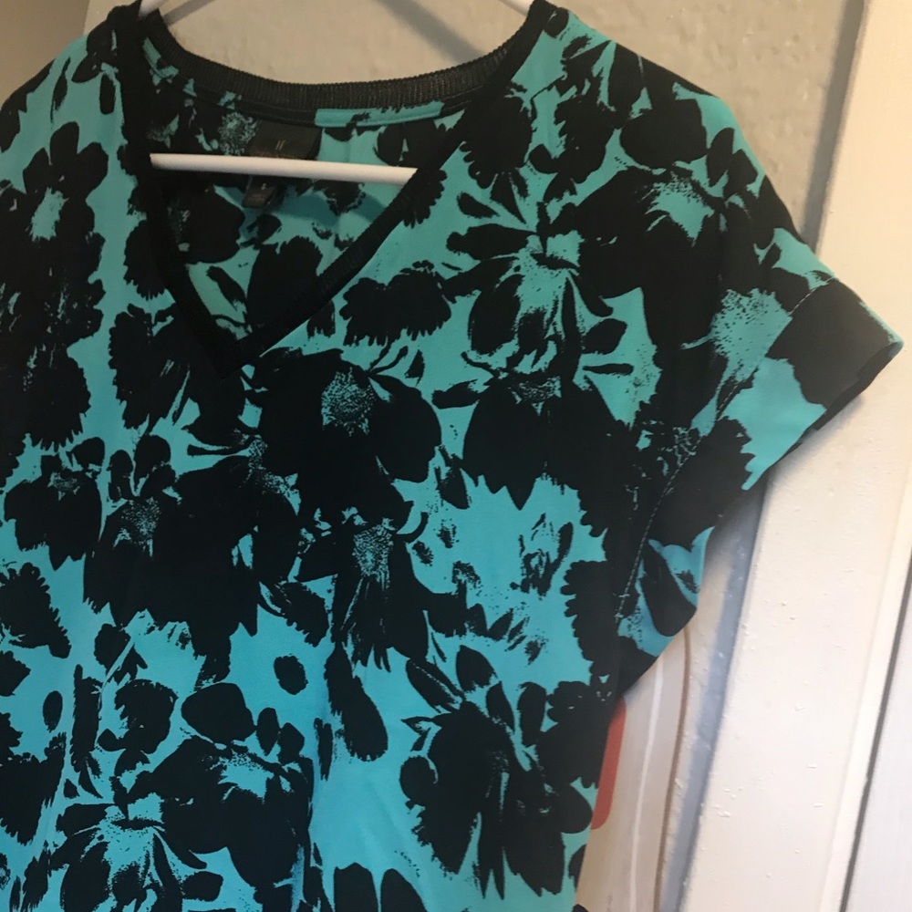 Ladies blouse - Picture 4 of 6